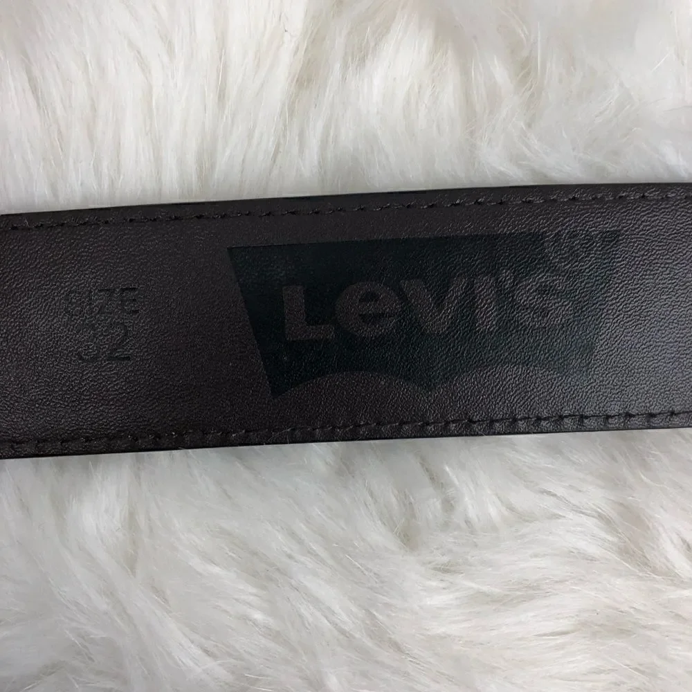 Levis brown belt